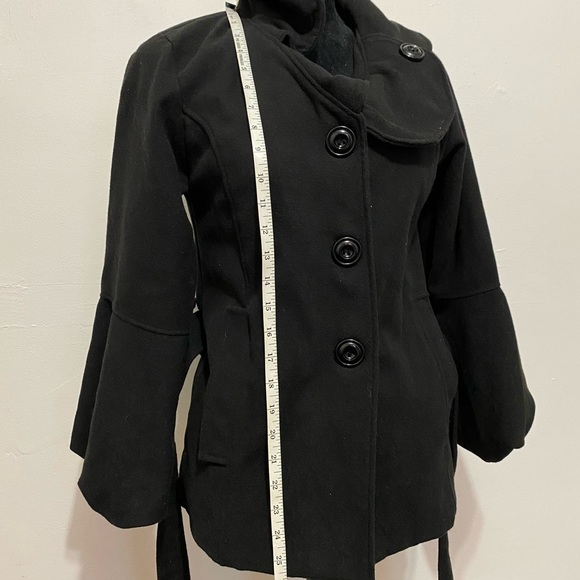 NET ANNIE Sez Sensitive Ruffle Coat - Picture 5 of 10